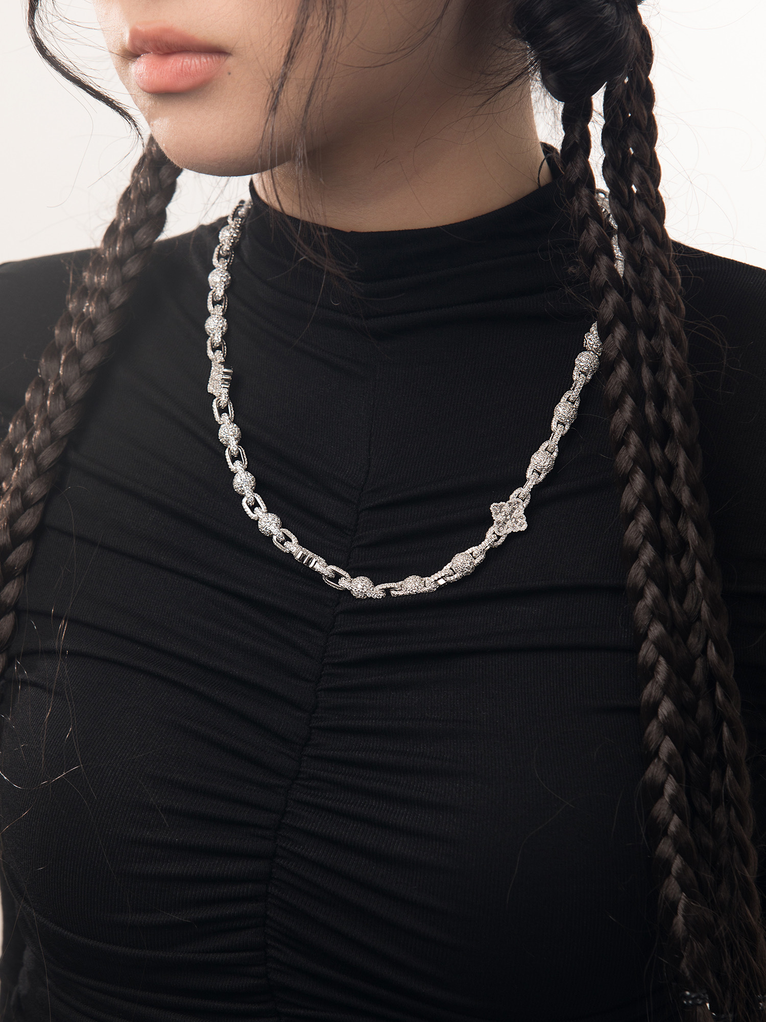 四葉草｜滿鑲圓珠花朵項鍊