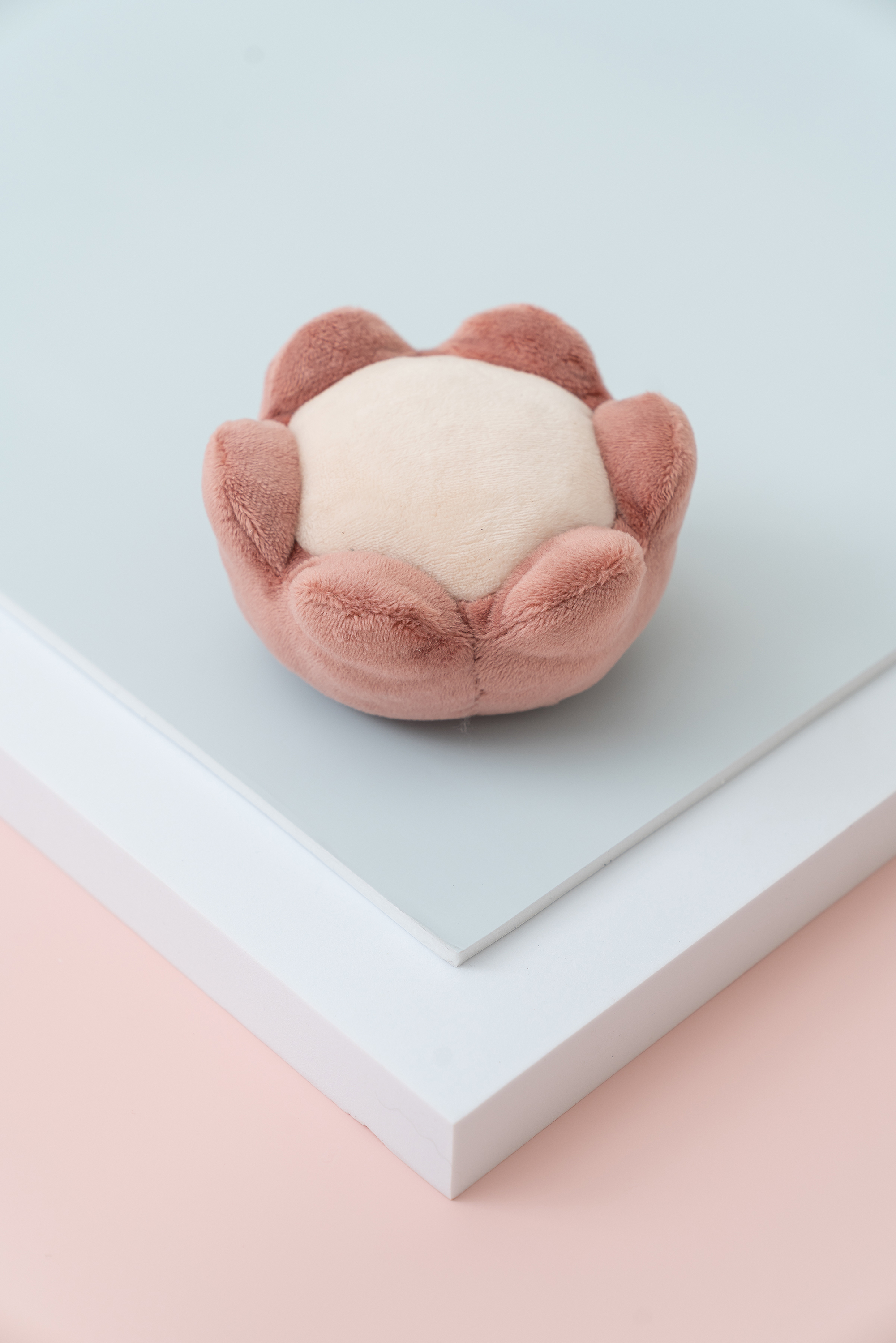 Pehom 花花星球玫瑰藏食發聲寵物玩具