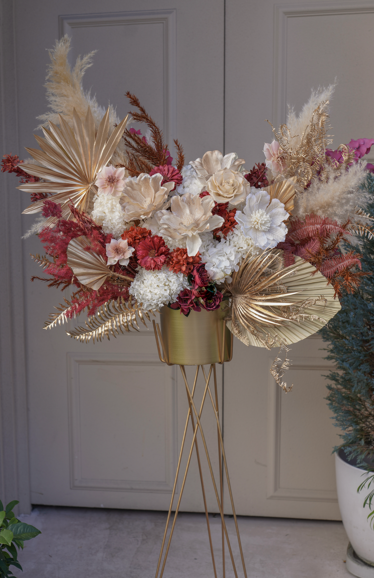 火紅金閃・乾燥花高架花籃 開幕花籃