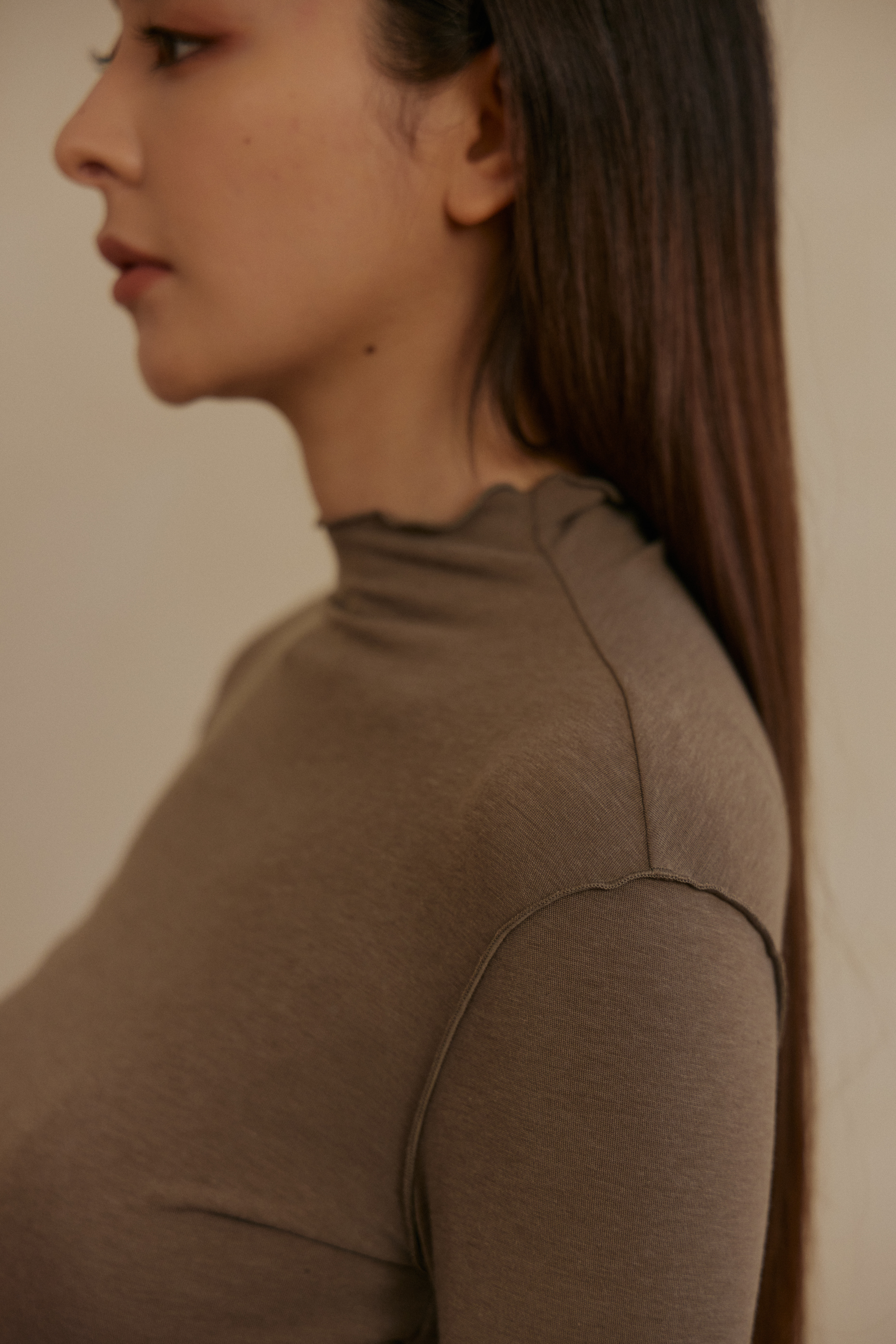 落袖木耳捲邊上衣- 咖啡