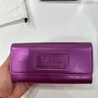 [S] KARL LAGERFELD 23WW3261 K/STONE WALLET FUN,METALLIC FUCHSIA, 8720744559382 (SKL853)