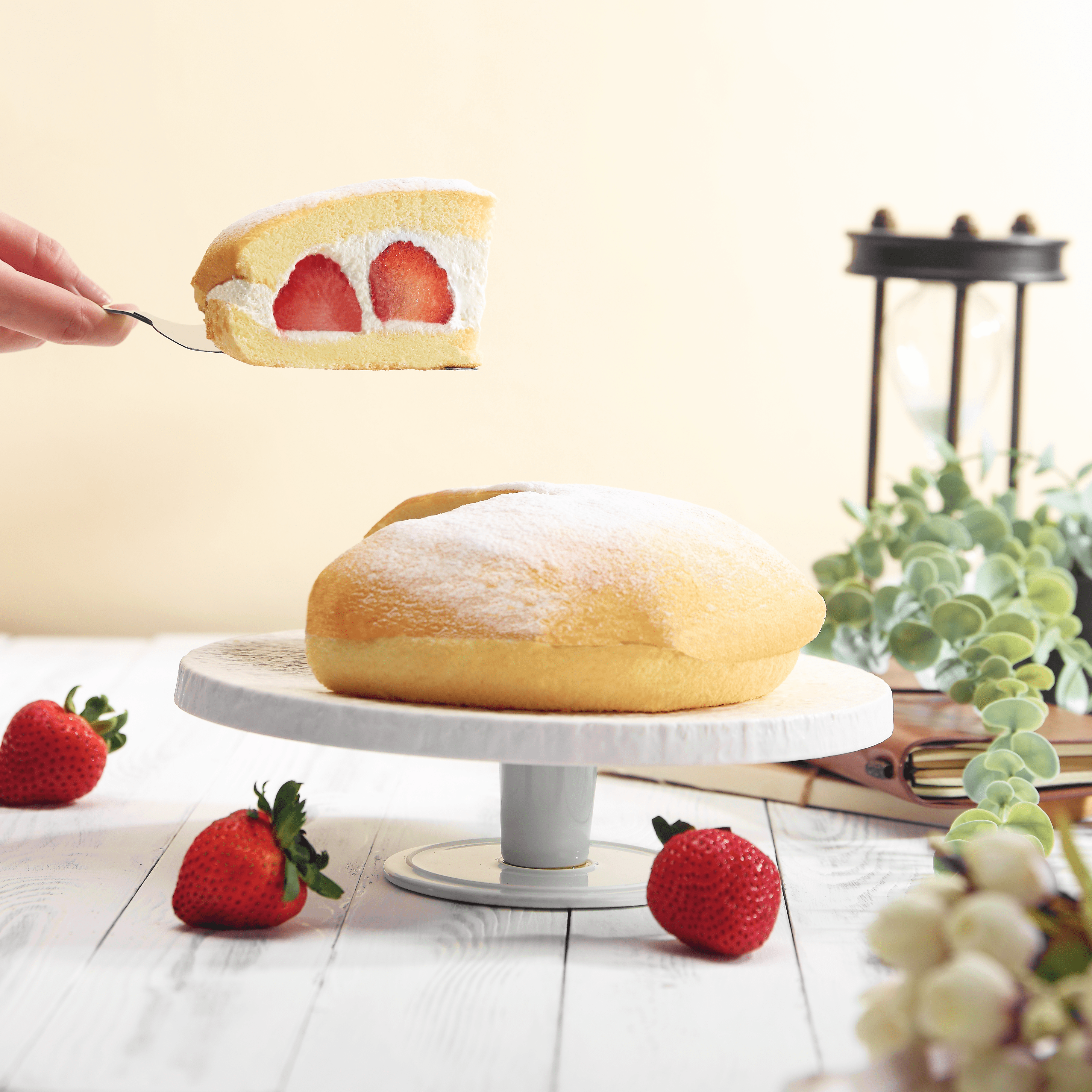 台北捷運門市｜草莓香緹 8吋