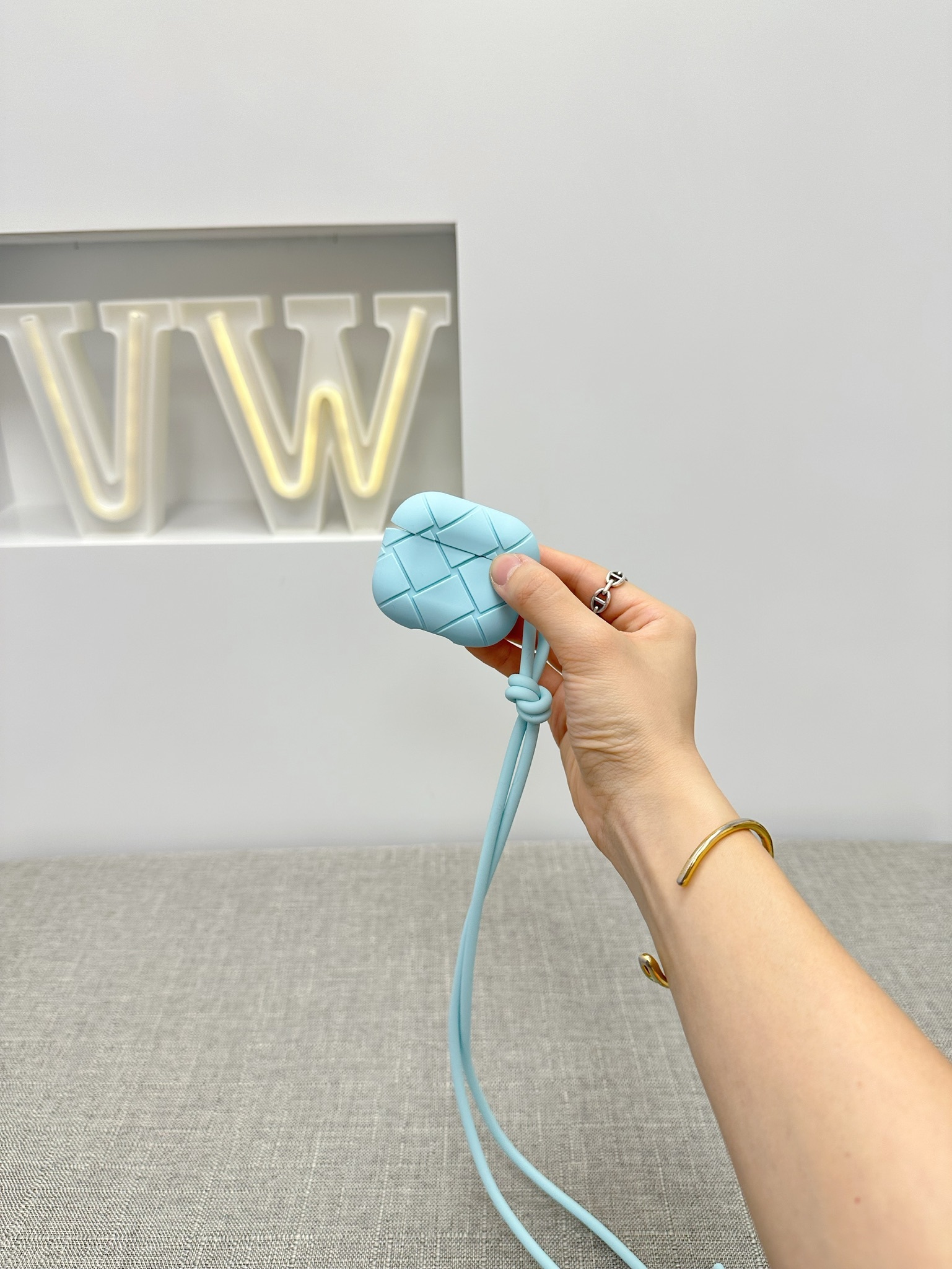 Outlet BV Airpods Case