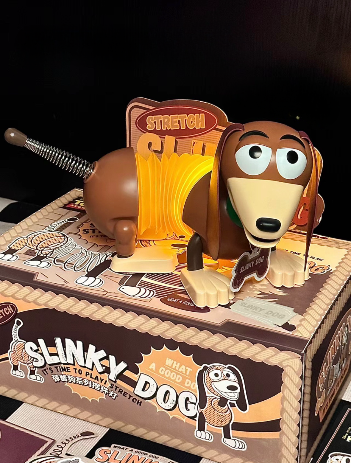 Disney 迪士尼 正版授權 玩具總動員 彈簧狗夜燈 公仔 皮克斯 居家擺飾 可調節亮度/預購