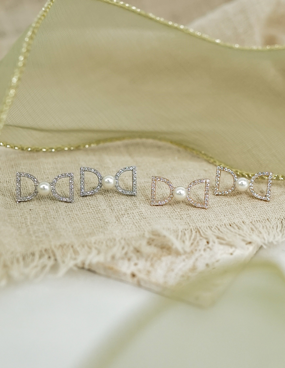 925 純銀滿鑽蝴蝶結珍珠耳環