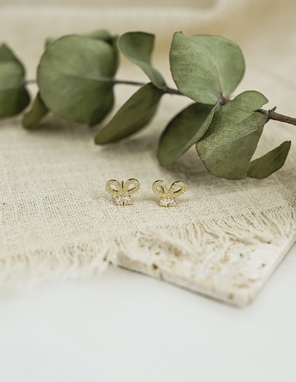 925 純銀兔寶寶耳朵水鑽耳環