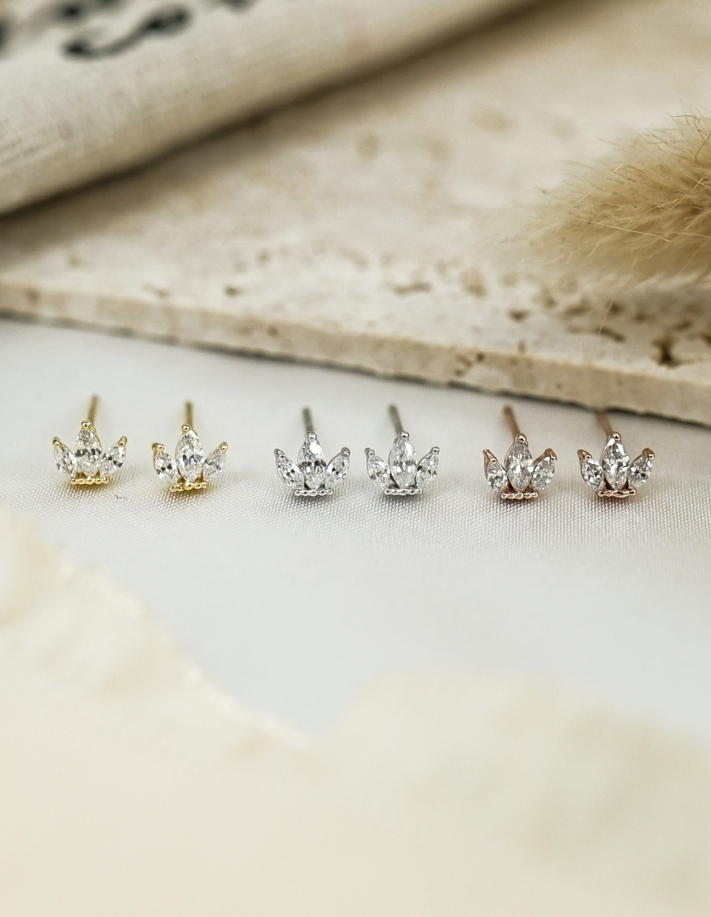 925 純銀迷你皇冠水鑽耳環