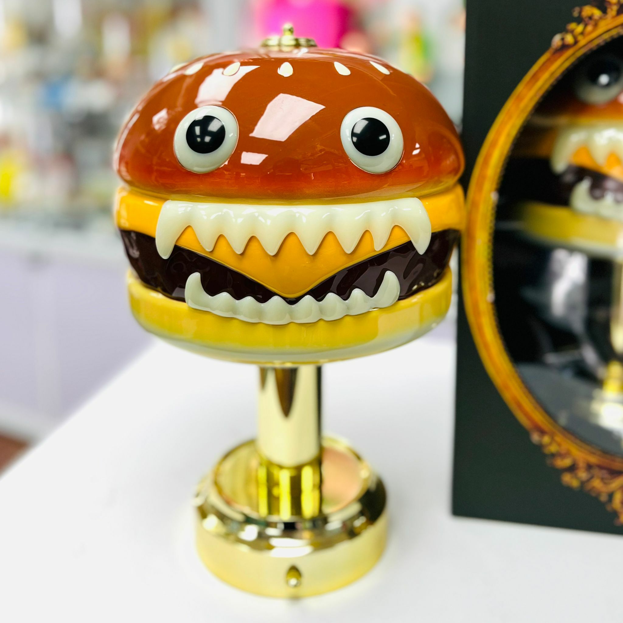 UNDERCOVER - アンダーカバーUNDERCOVER HAMBURGER LAMP Yellow Medicom Toy x UNDERCOVER Hamburger Lamp – T0K10