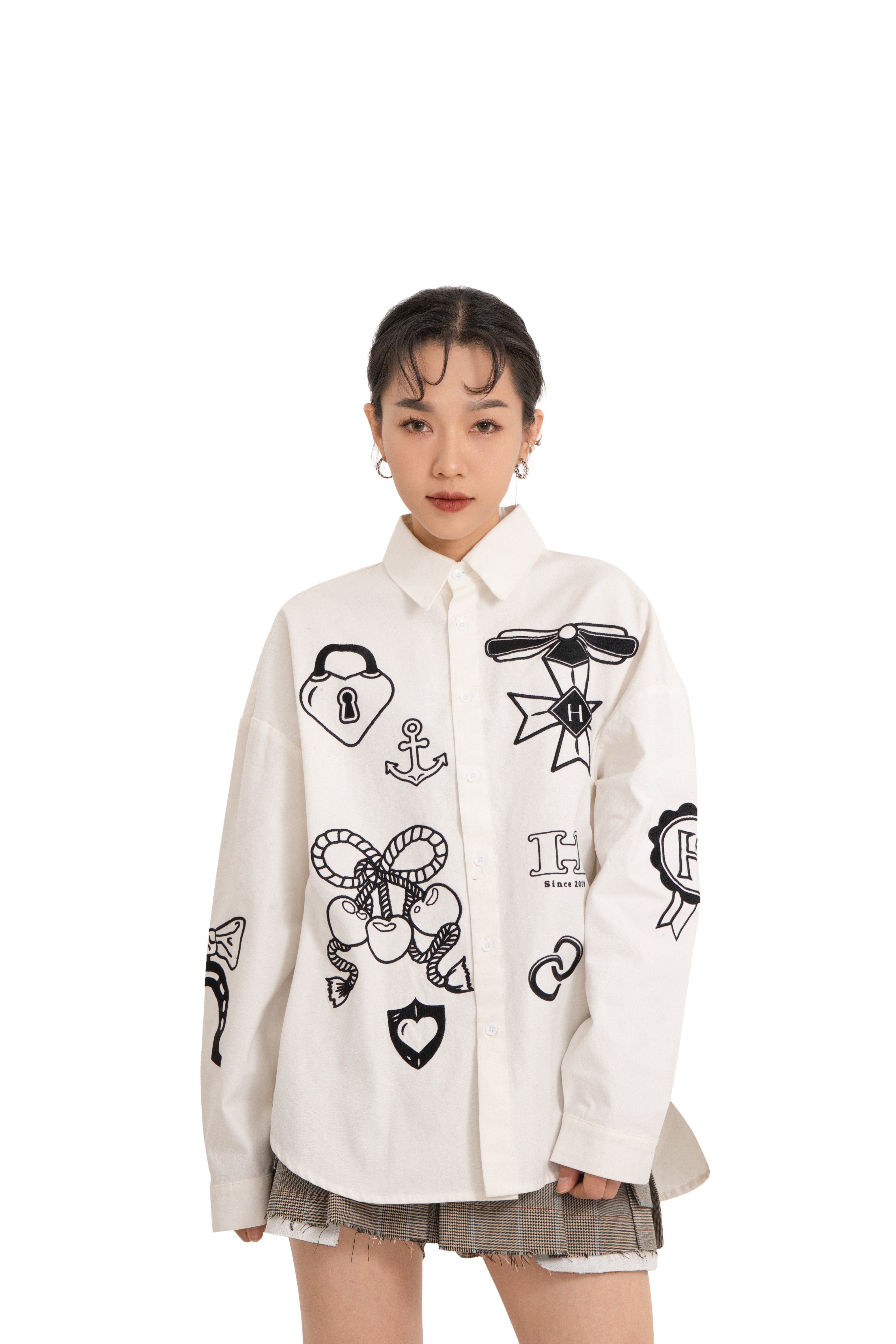 HERMANA繡花章恤衫（*現貨款式）