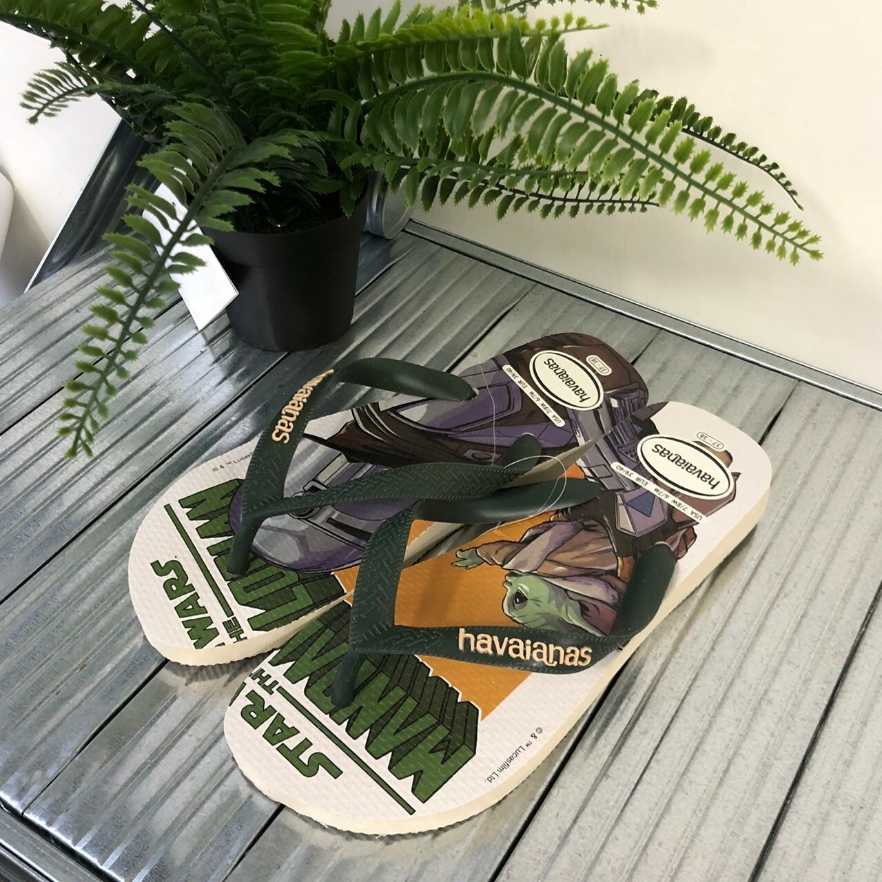 Havaianas 哈瓦仕 Star Wars 拖鞋 夾腳拖 星際大戰 白綠滿版 男女款 4135185-9196M