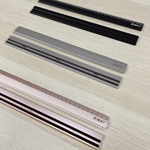高質感超止滑鋁尺 切割對位不滑動｜IMAT 臺灣