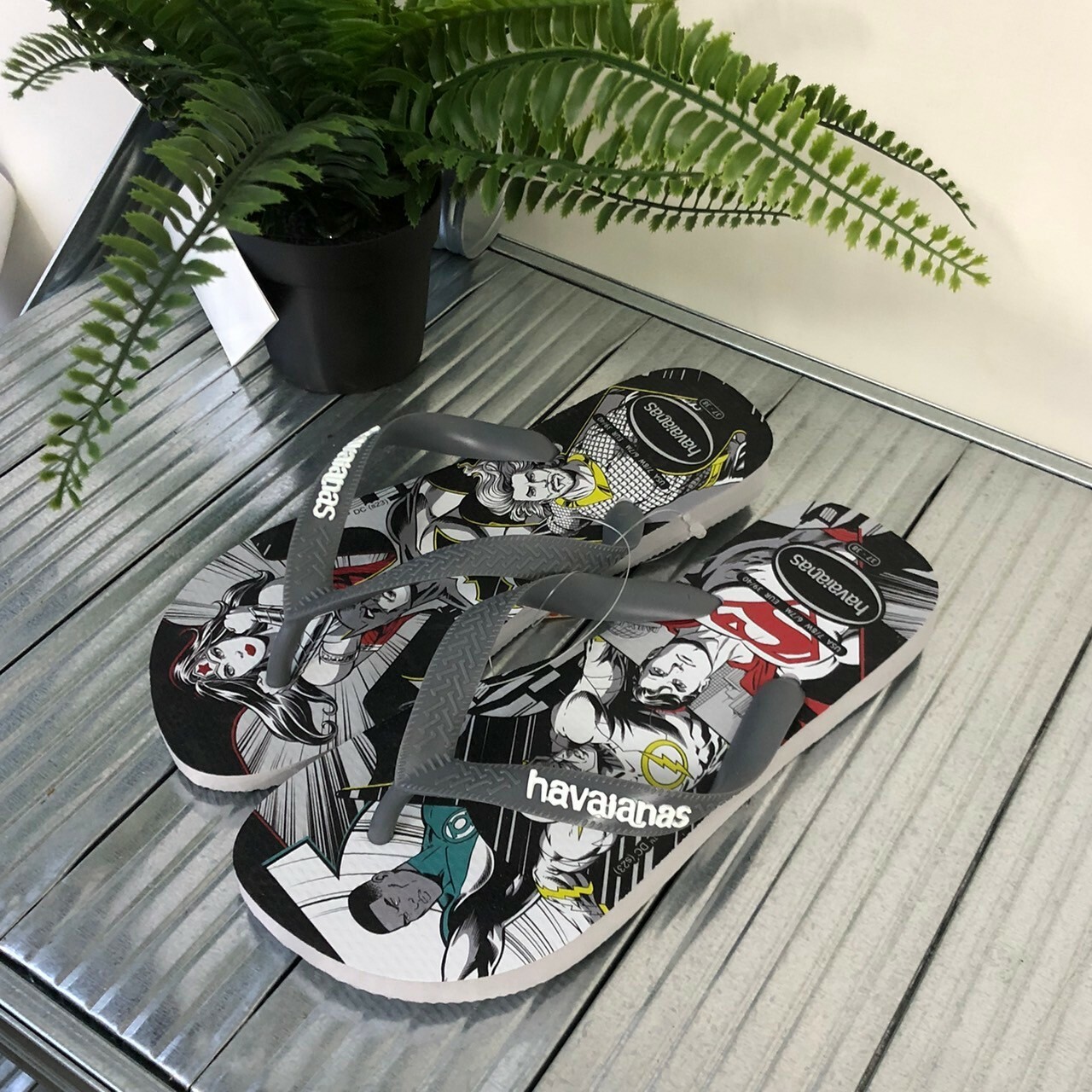 Havaianas 哈瓦仕Heoris Dc拖鞋 夾腳拖 DC漫畫 正義聯盟蝙蝠俠 灰 男女款 4141765-3428U