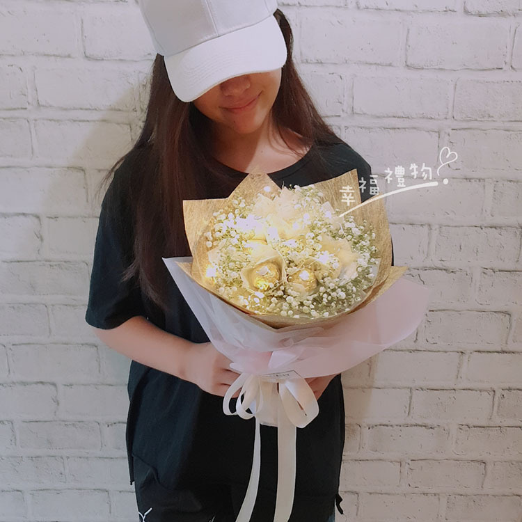 11朵21朵42朵金莎滿天星永生花花束,桃園花店,桃園外送花束,幸福禮物婚禮小物,桃園幸福禮物花店,21-chocolate-gypsophila-bouquet