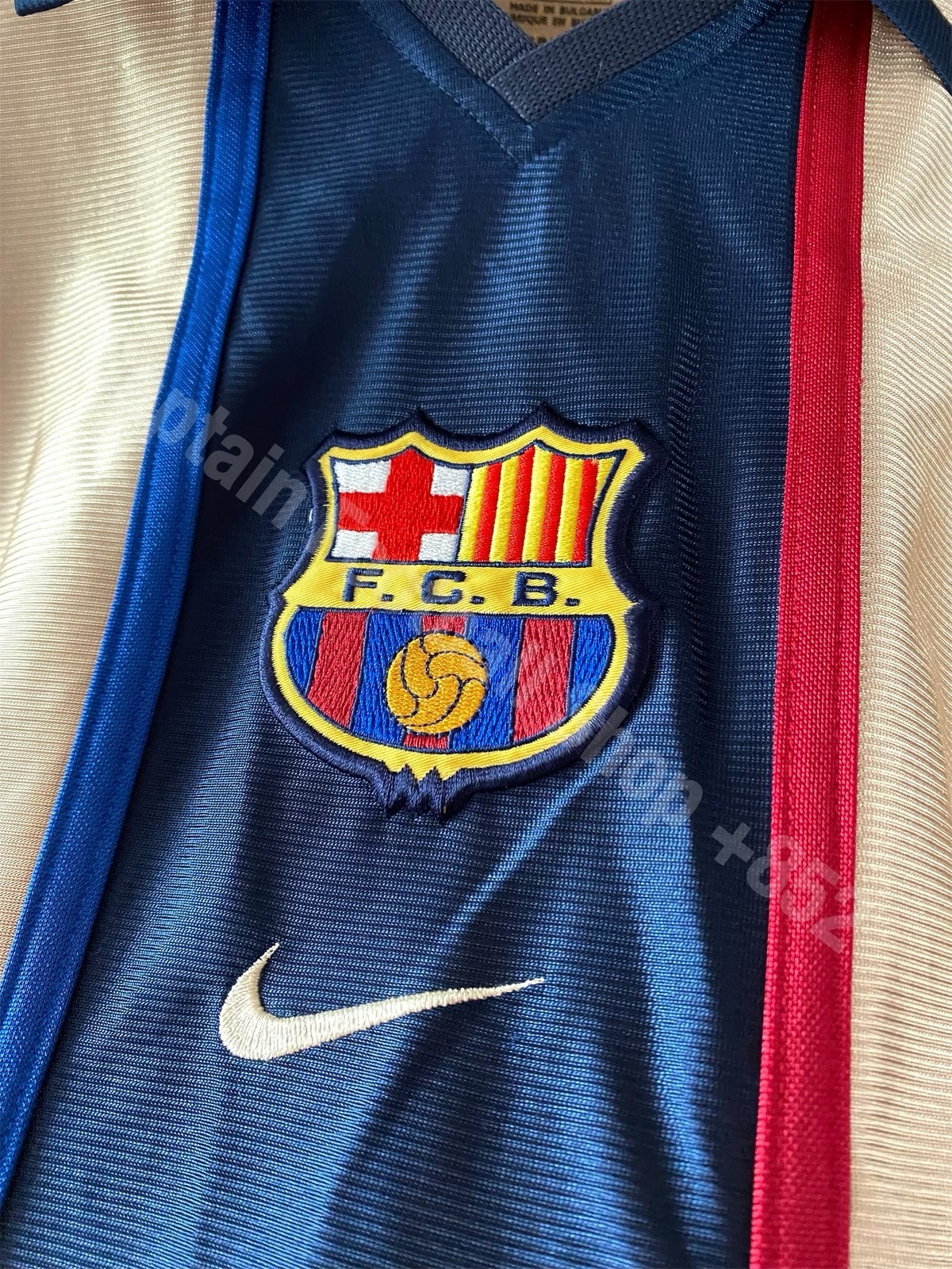FC Barcelona 2001-2003 Nike Third Shirt FC Barcelona 2001-2003 Nike Third Shirt