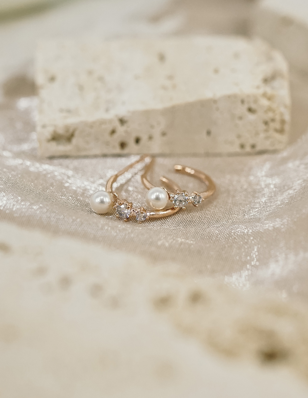 925 純銀C字珍珠耳環