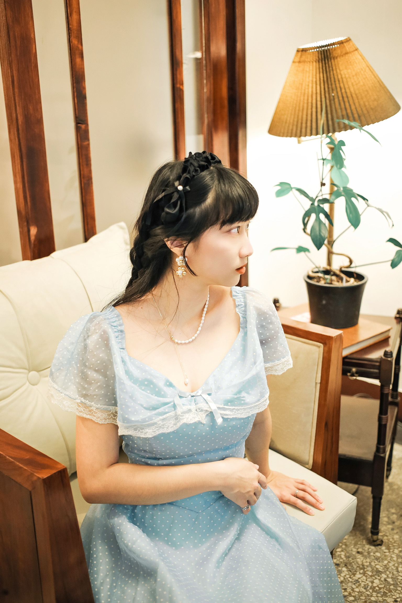 Vintage Dresses / 藍底點點裙擺抓摺造型洋裝