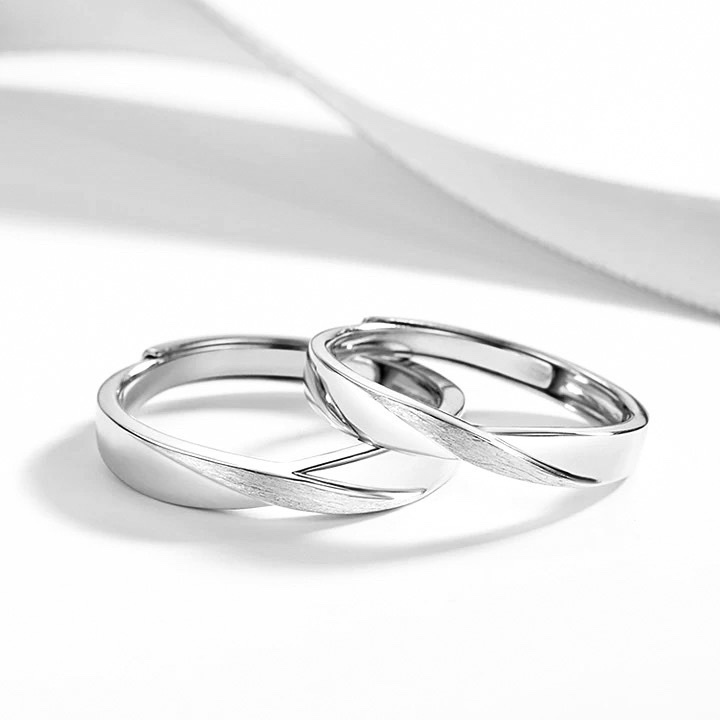 「無盡的愛♾️」情侶戒指💍 ｜S925純銀或鍍銀｜活口對戒｜免費刻字✒️｜
