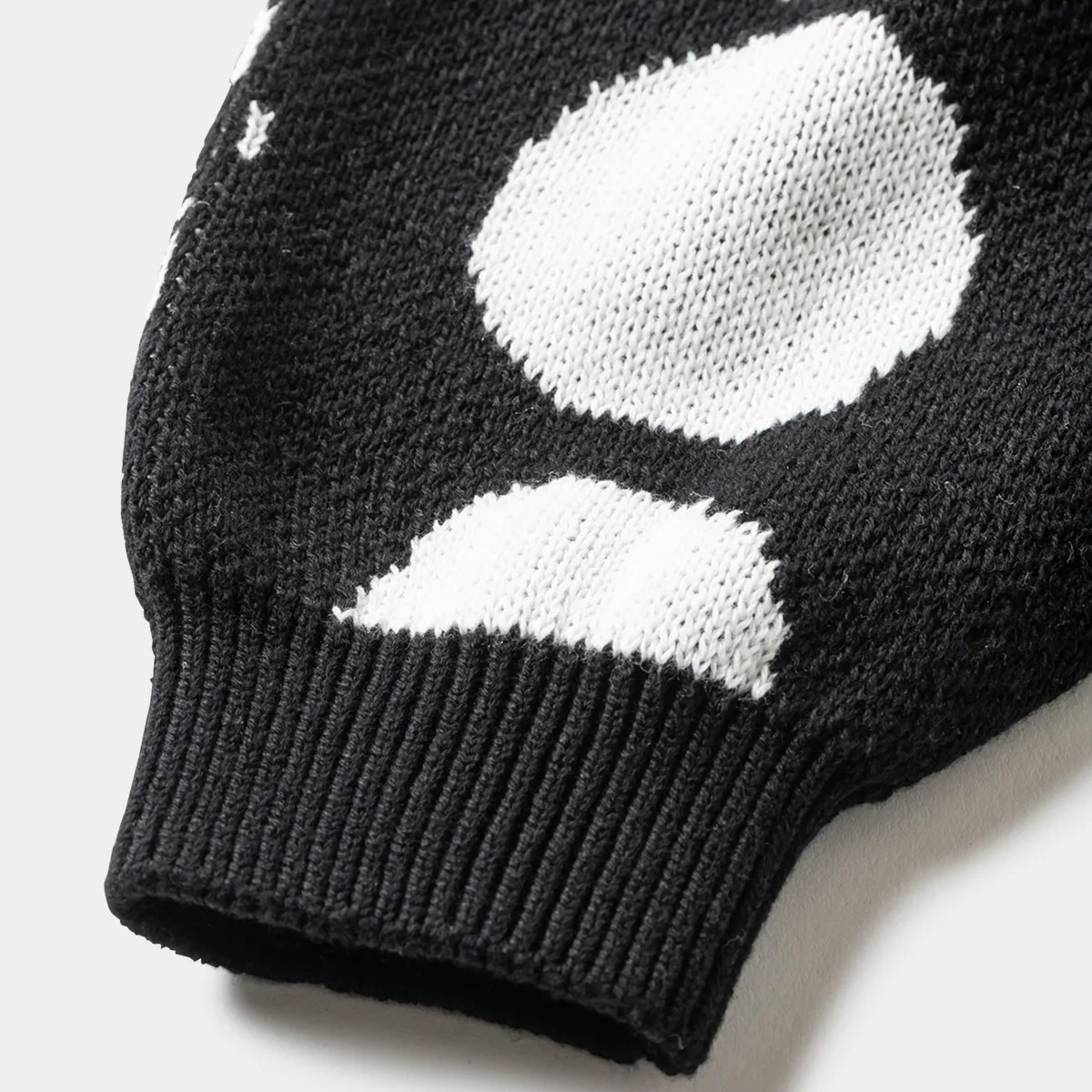 TIGHTBOOTH - COVID-19 Knit Sweater