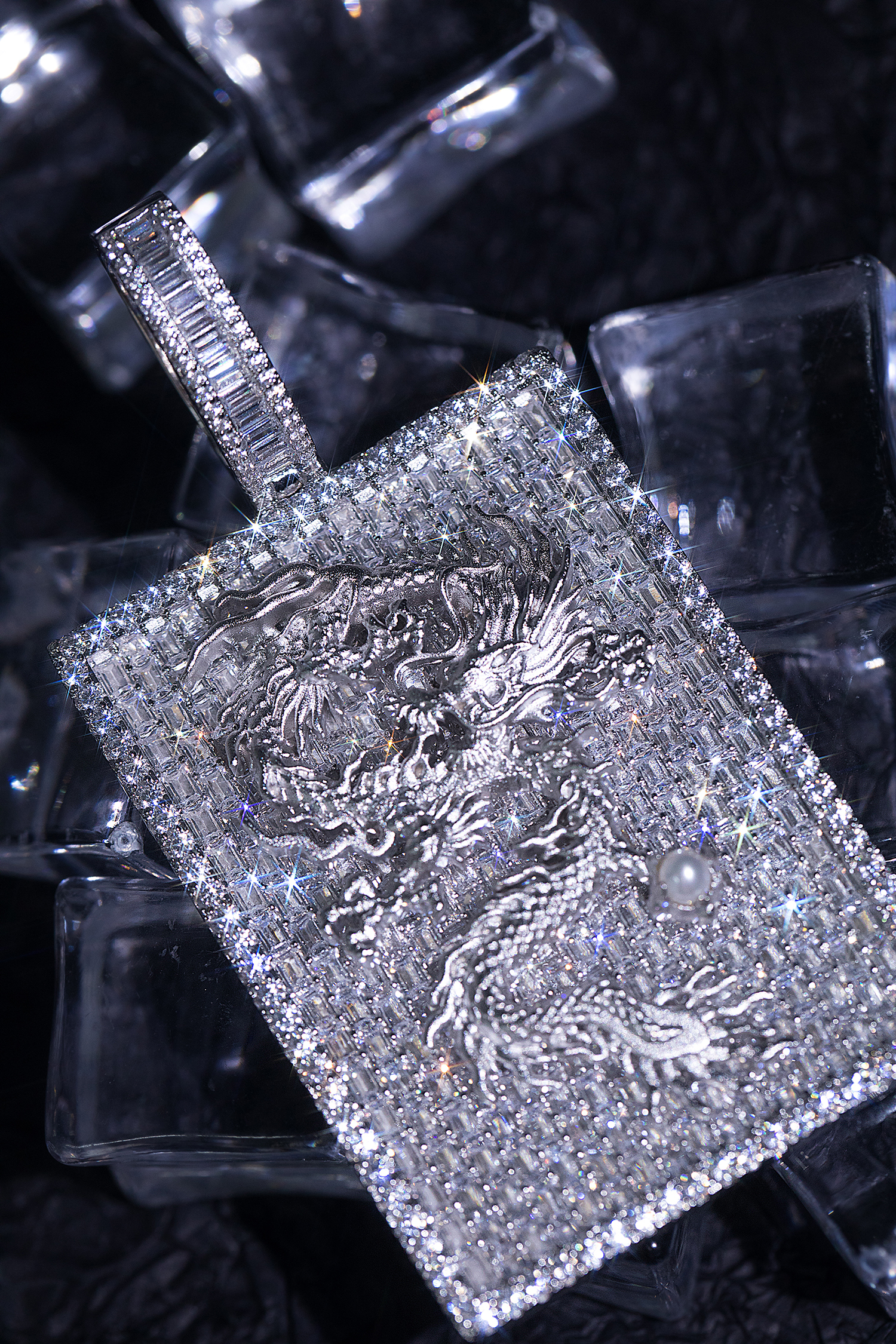 微雕龍爪珍珠大吊墜