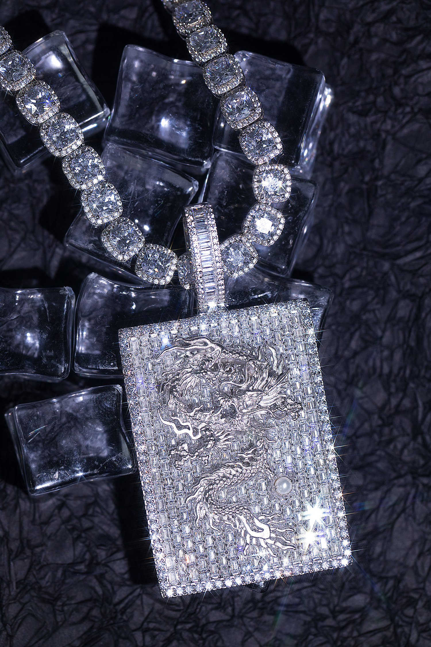 微雕龍爪珍珠大吊墜