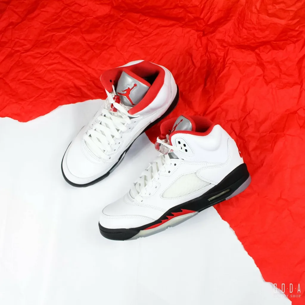 Air Jordan 5 Retro Fire Red (gs) 流川楓440888-102