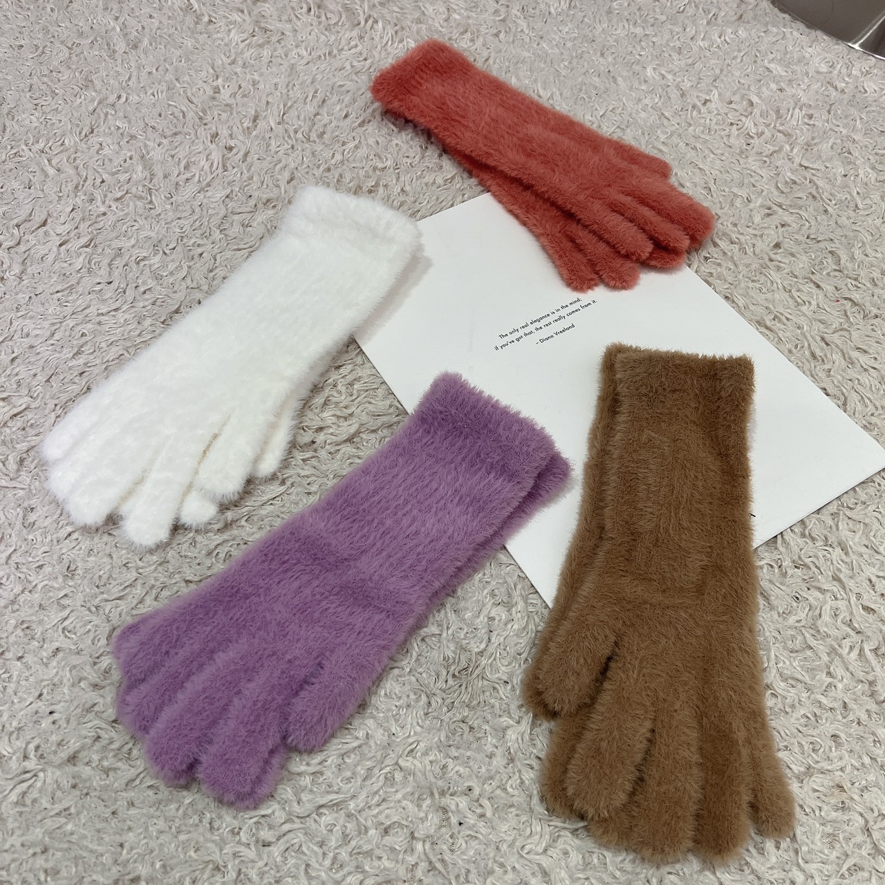 觸控素色羊絨超柔軟手套/六色