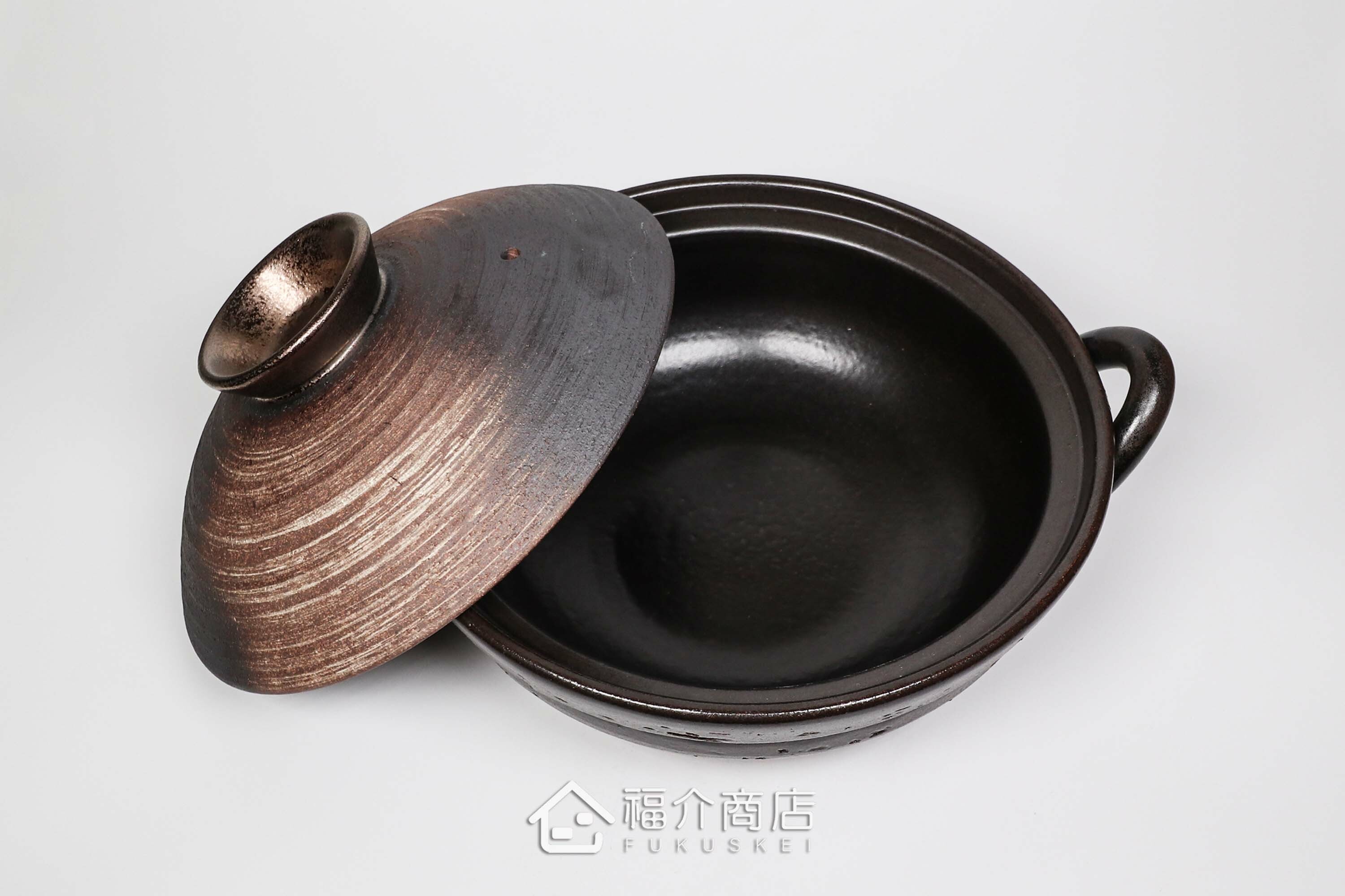 煮火鍋的日本陶鍋