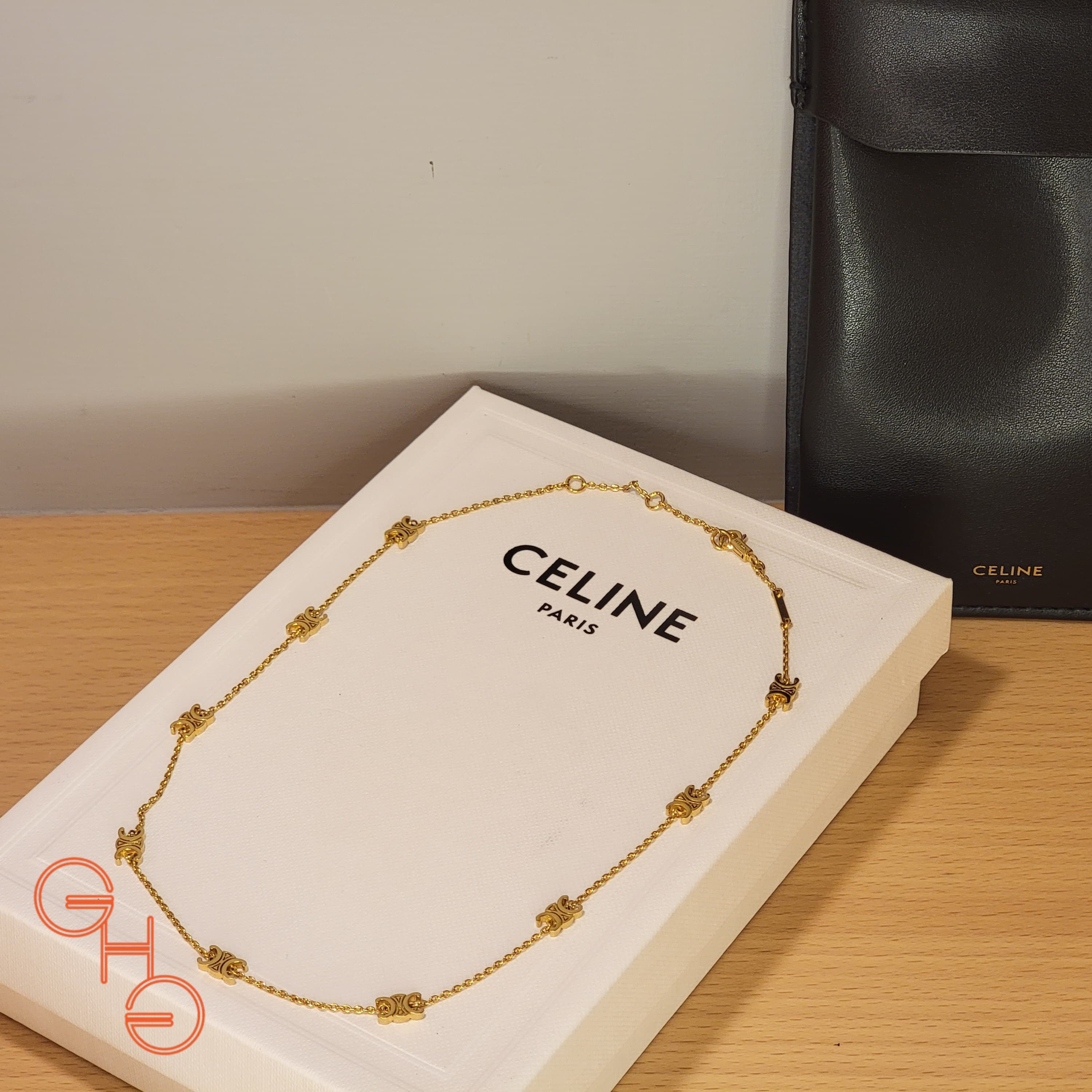 Shop CELINE Maillon triomphe necklace in gold brass (46S896BRA.35OR) by  RYOCHERUN | BUYMA