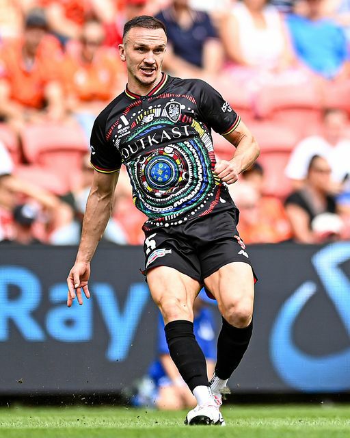 23-24布里斯本獅吼原住民特別版球衣