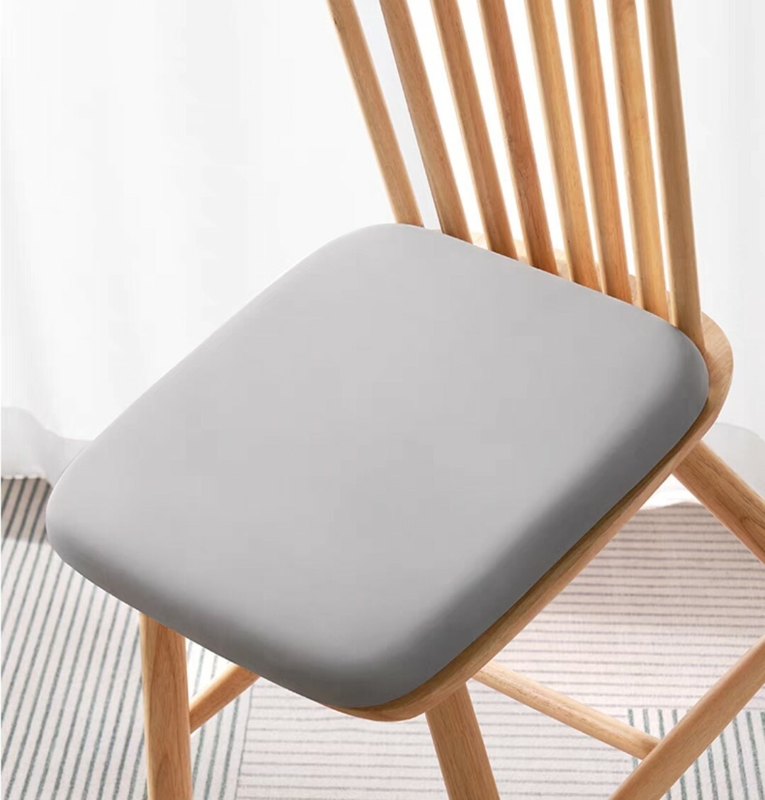 牛奶絲記憶棉防滑坐墊