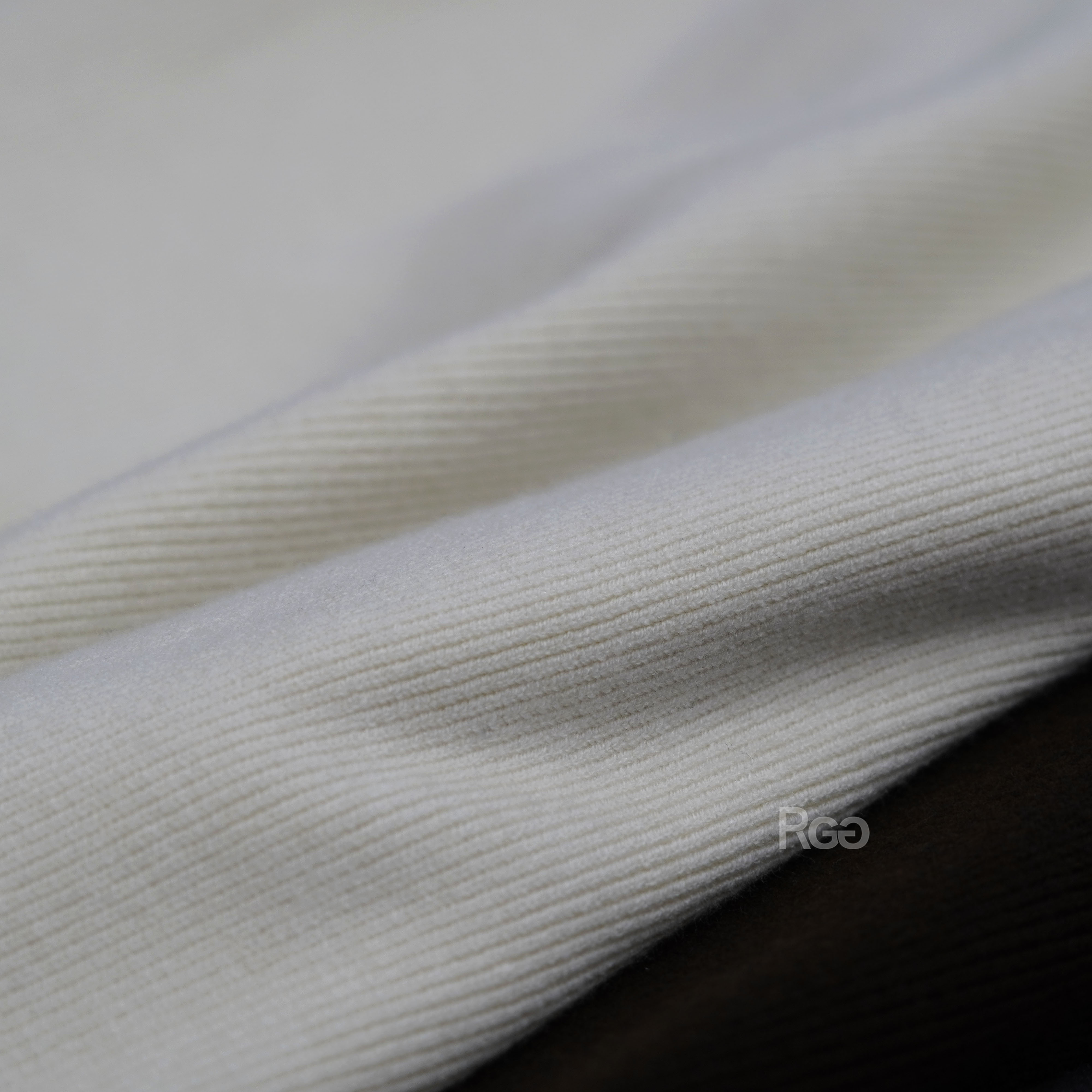 #2380 厚針織綁帶A字裙材質特寫照