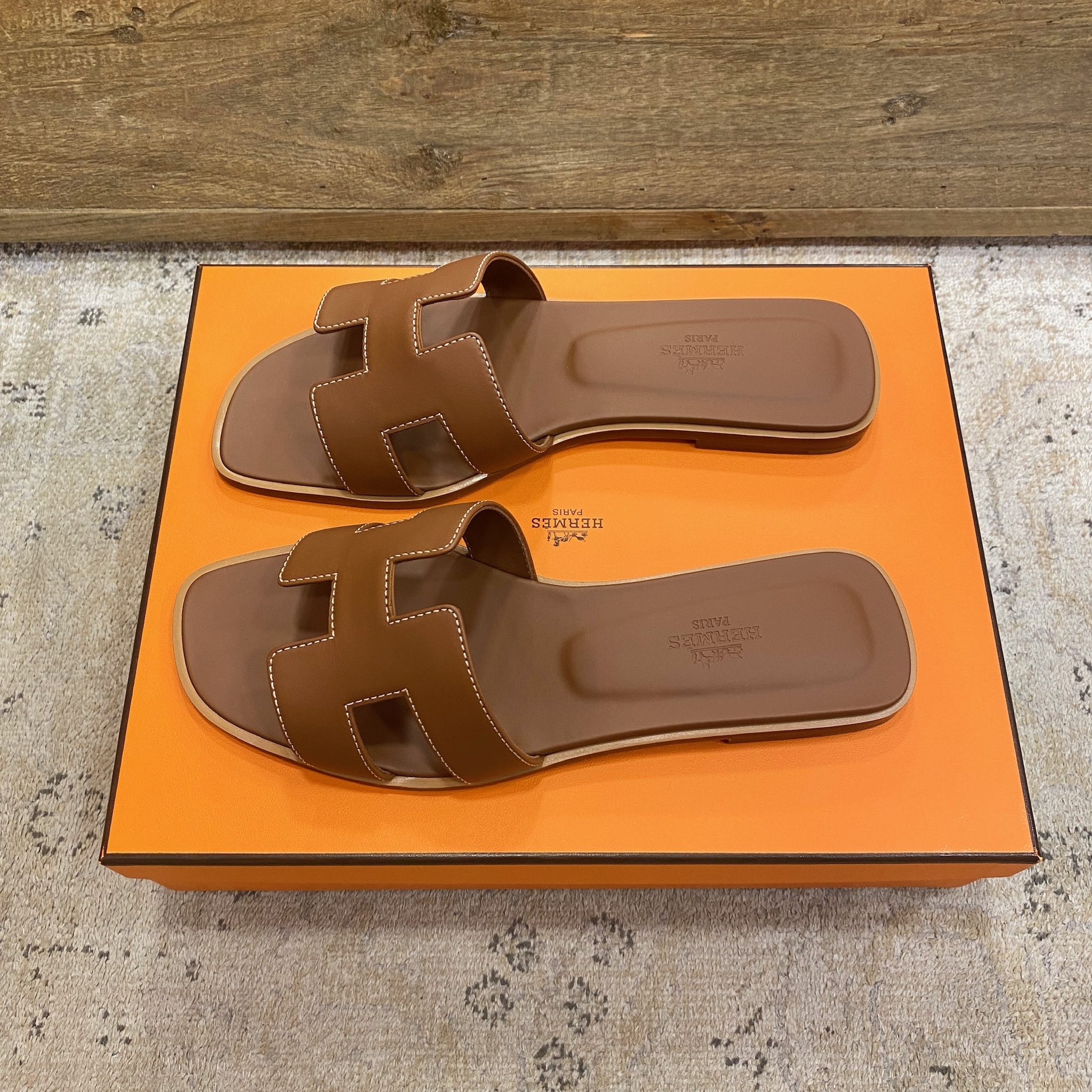 Unused] Hermes oran sandals 36.5 gold