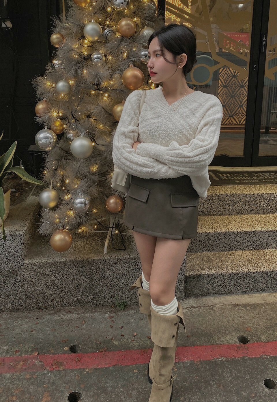 軟綿綿V領坑紋上衣/四色