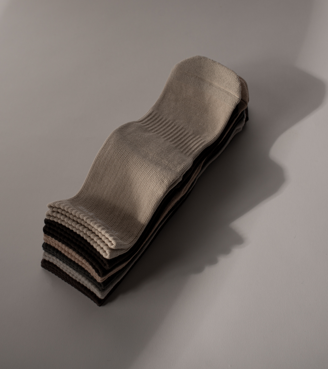 【Nozzle Quiz】Essential 中筒休閒襪 鏽灰