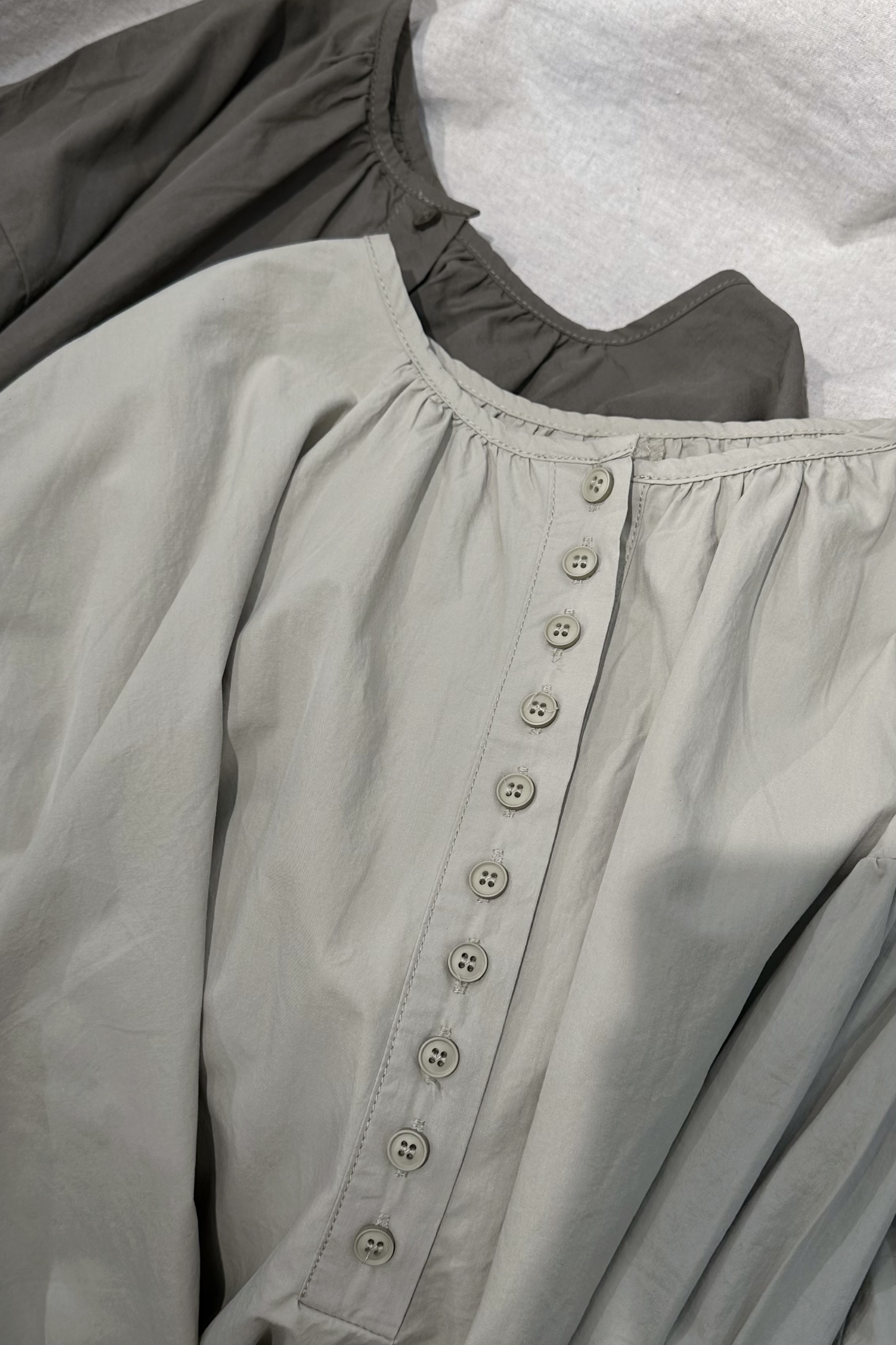 圓領多鈕扣寬版洋裝