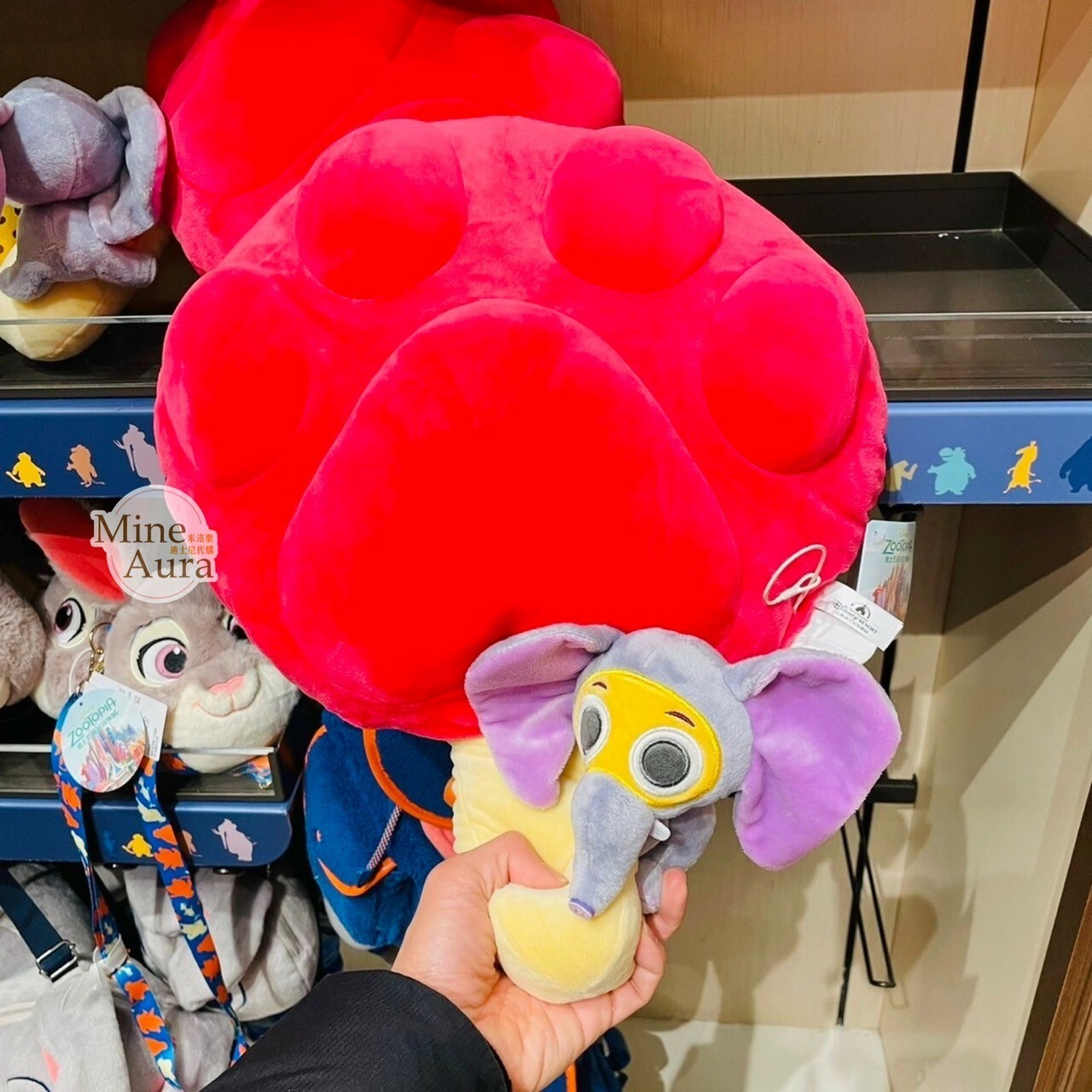 飛仔 Finnick 絨毛 大象裝扮 腳印冰棒造型 抱枕 靠墊 動物方城市 Zootopia -上海迪士尼樂園