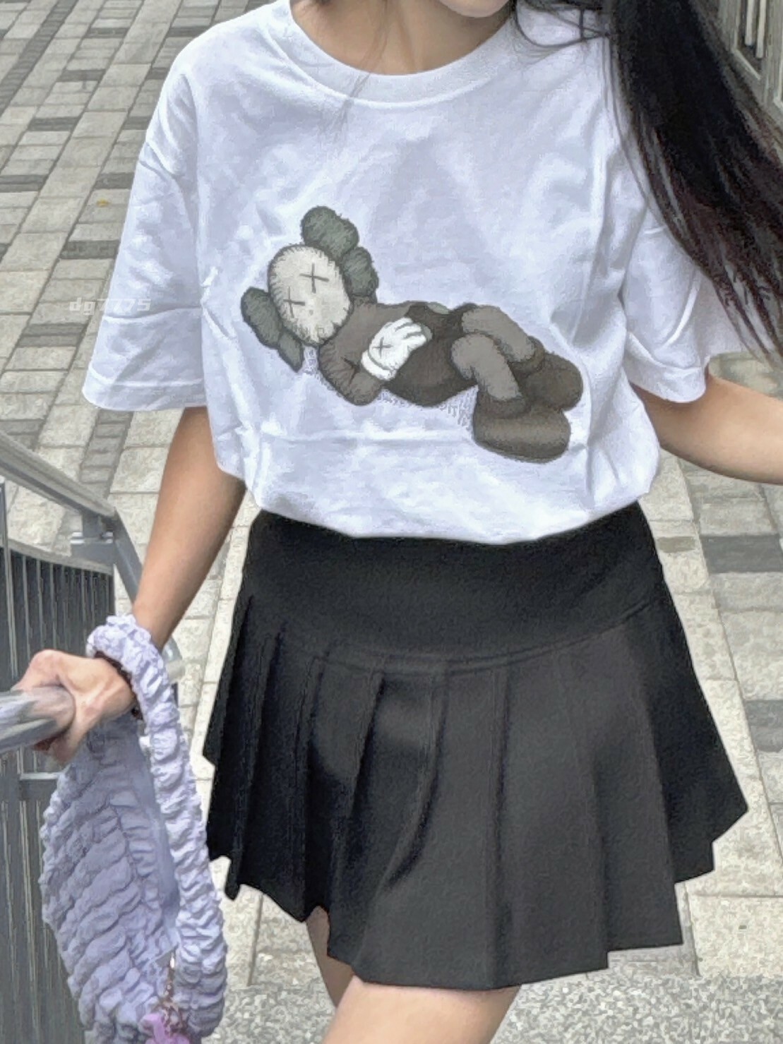 #現貨出清 日本限定 KAWS x UNIQLO 聯名短踢