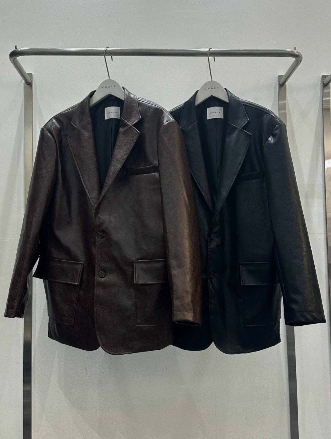 淨色合成皮西裝褸 CHALK-001JK