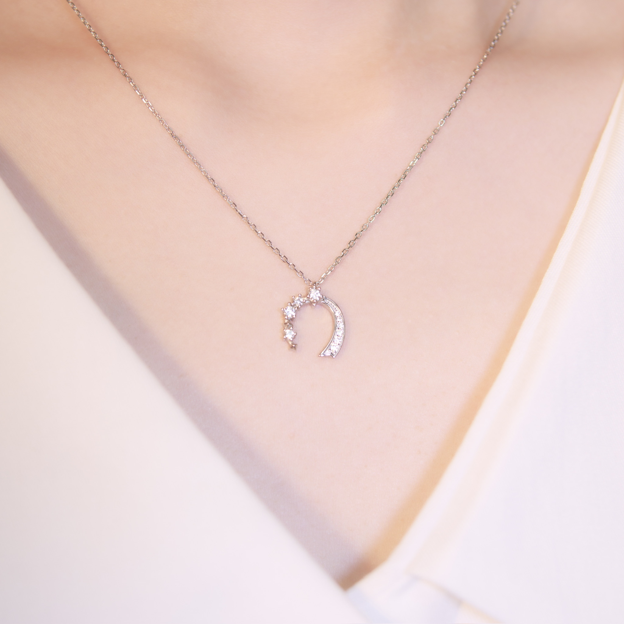 | 925純銀・ 白金 | 星繞身旁項鍊 | NE1023 |