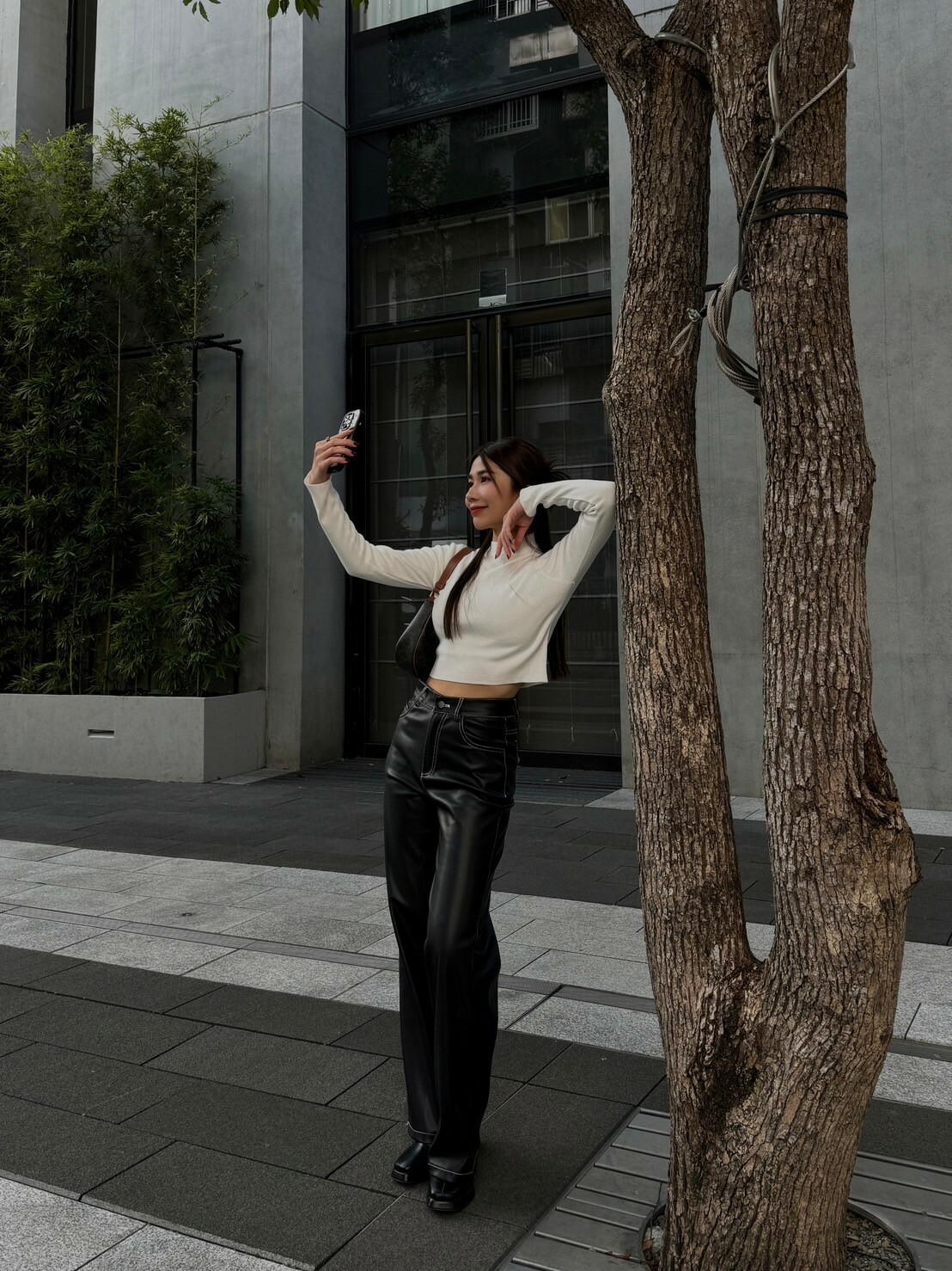 微領短版針織上衣(白)