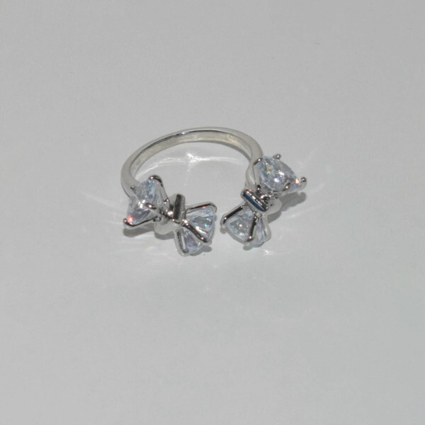 Adjustable open bow ring