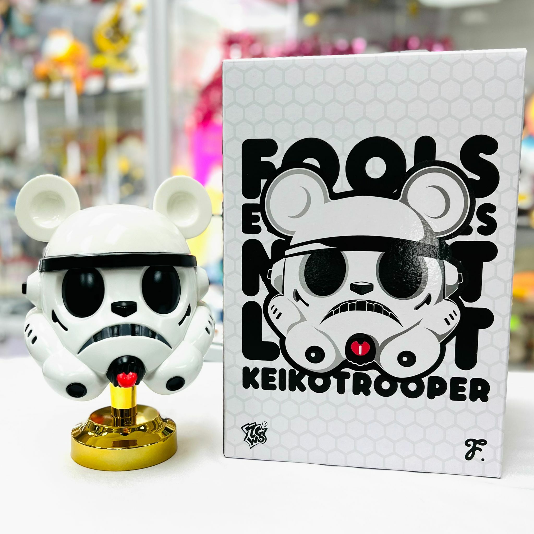 FOOLS ESSENTIALS NIGHT LIGHT KEIKOTROOPER