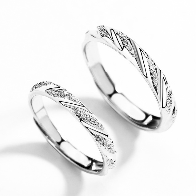 「妞紋 」情侶戒指💍 ｜S925純銀或鍍銀｜活口對戒｜免費刻字✒️｜