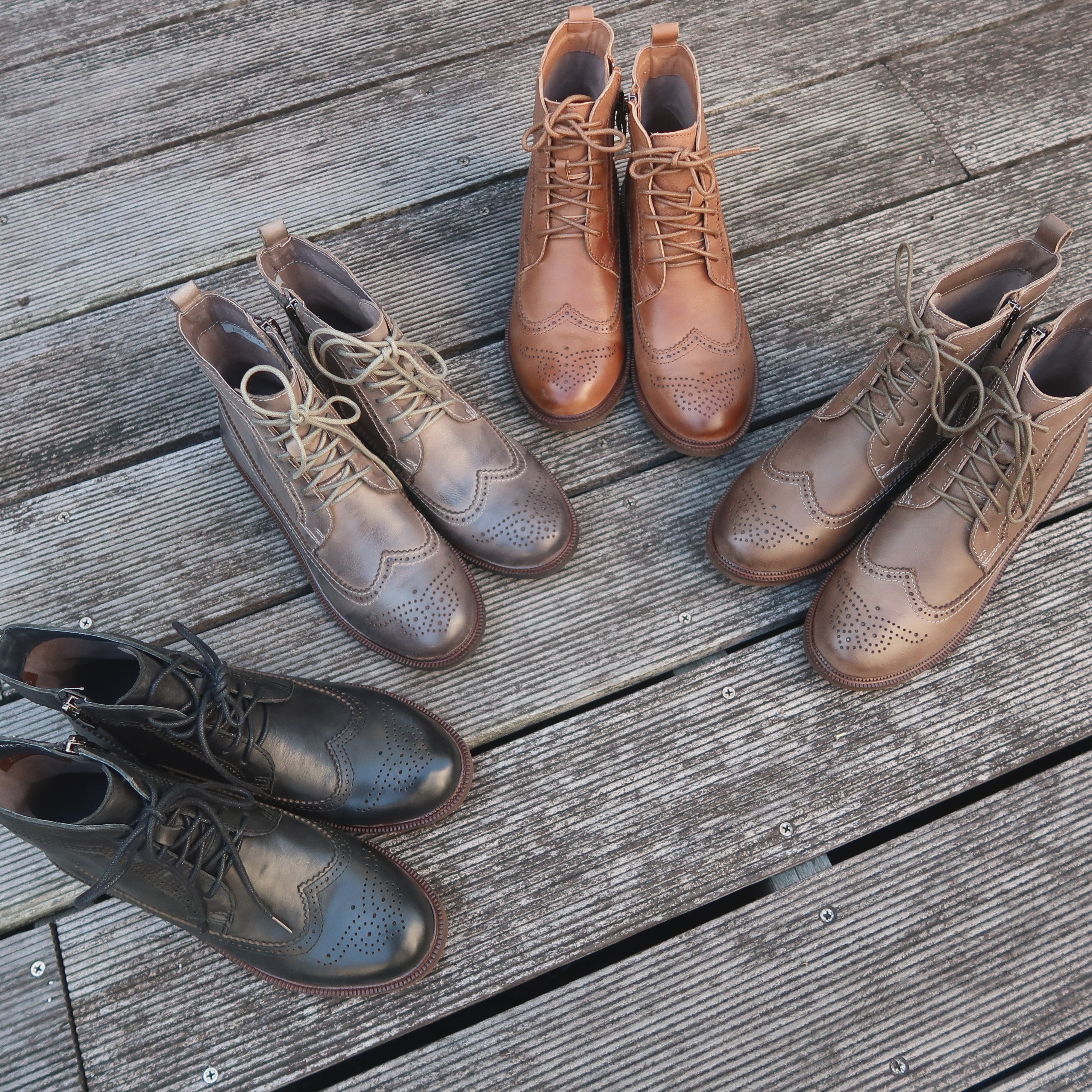 【牛津鞋不是雕花鞋】苯染牛皮雙色擦色綁帶小木跟六眼德比（Derby）拉鍊短靴