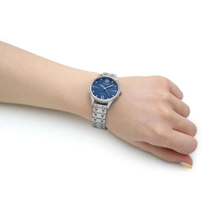 Citizen EM0500-73L Women's Eco-Drive Bracelet Strap Watch, Silver/Blue 光動能 藍寶石水晶玻璃 日本機芯 不鏽鋼手錶