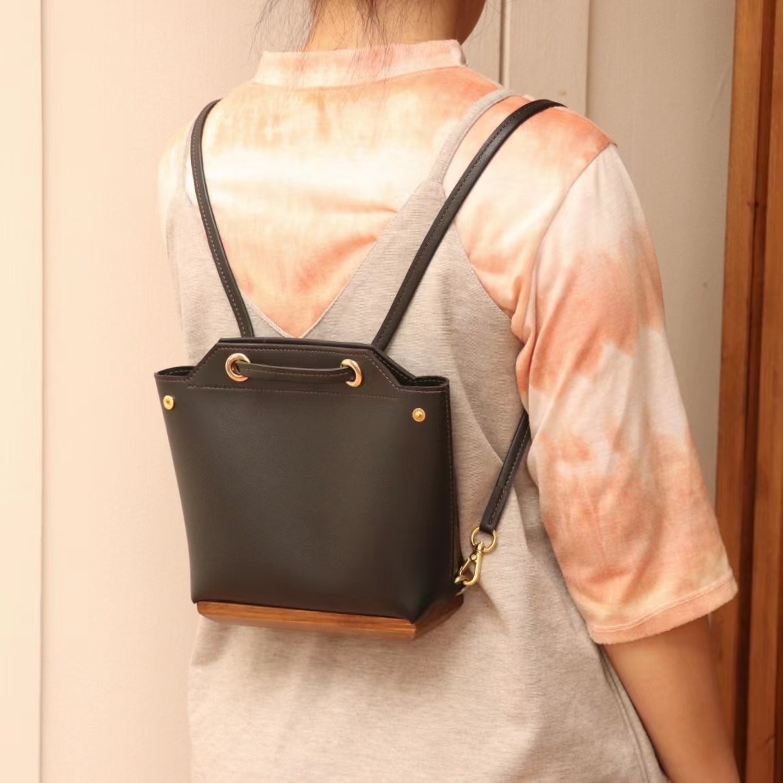 雙肩質感木質包