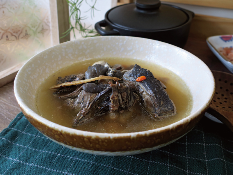 黃金土雞-烏骨雞切塊