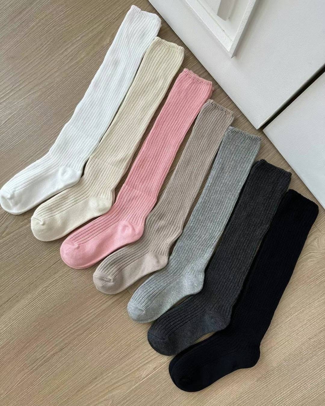 超好著的堆堆長襪～（#容易鬆下來 #因為是堆堆襪 #較薄身）