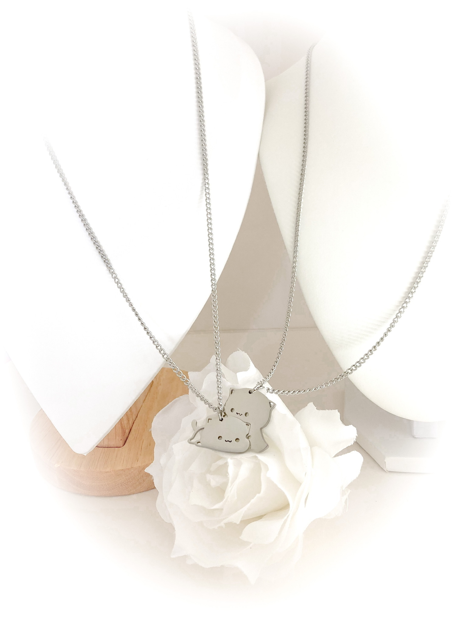 甜甜的擁抱  買一送一 項鍊