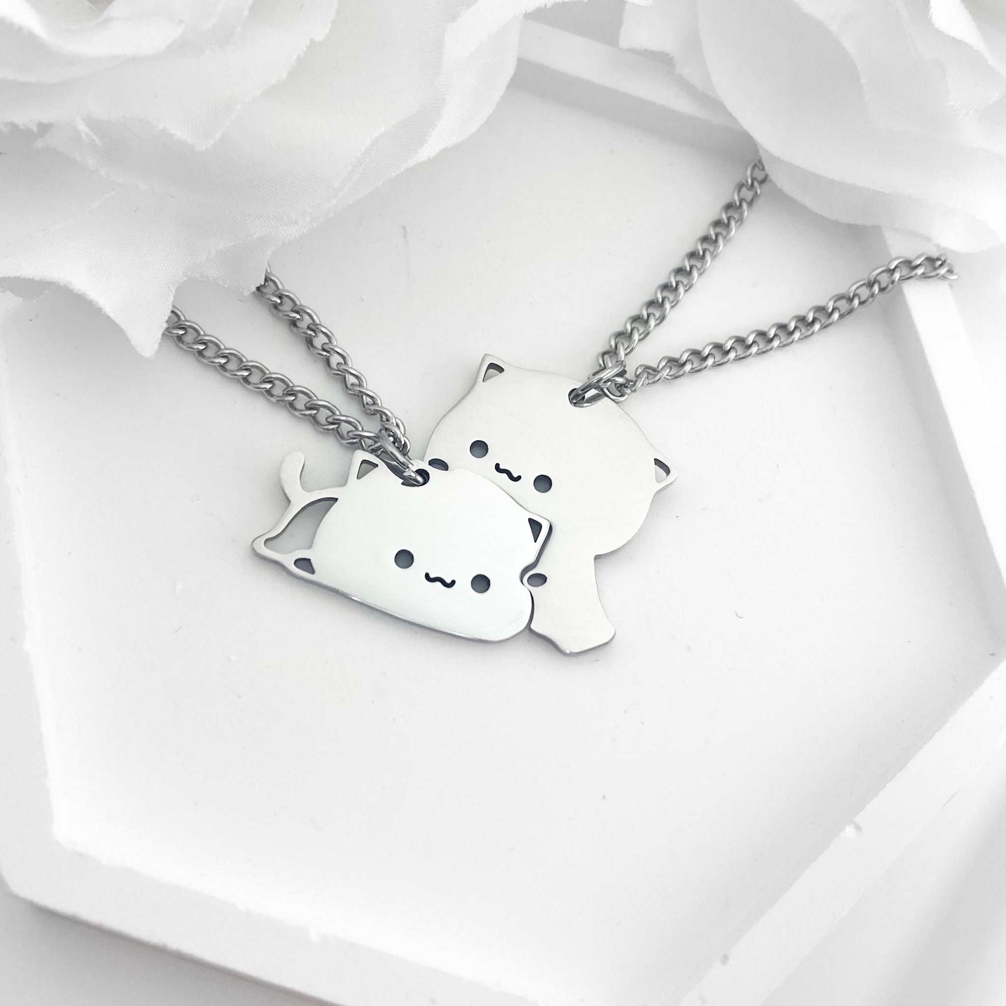 甜甜的擁抱  買一送一 項鍊